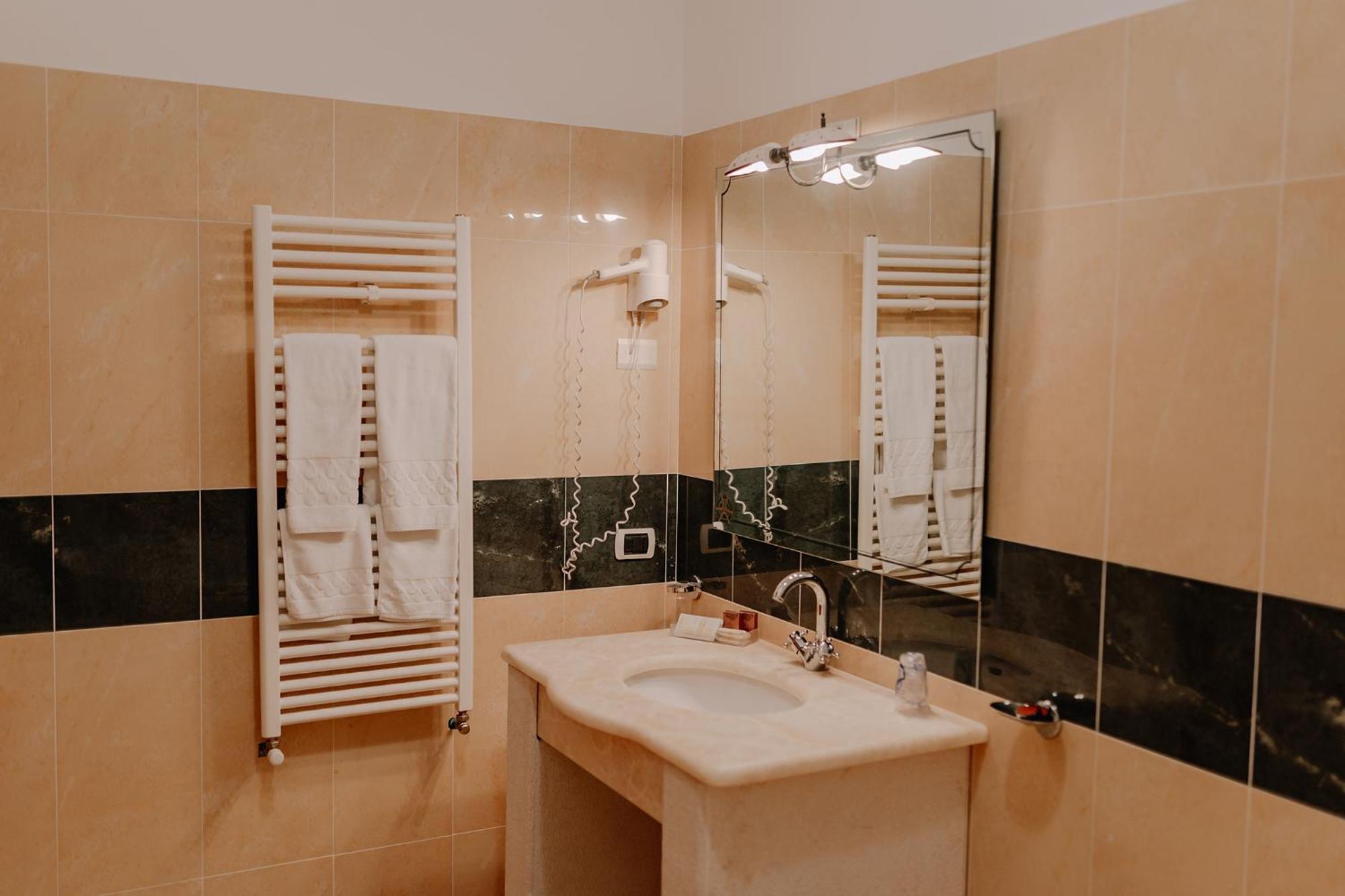 Castelluccio Superiore San Raffaele Hotel Restaurant & Resort מראה חיצוני תמונה