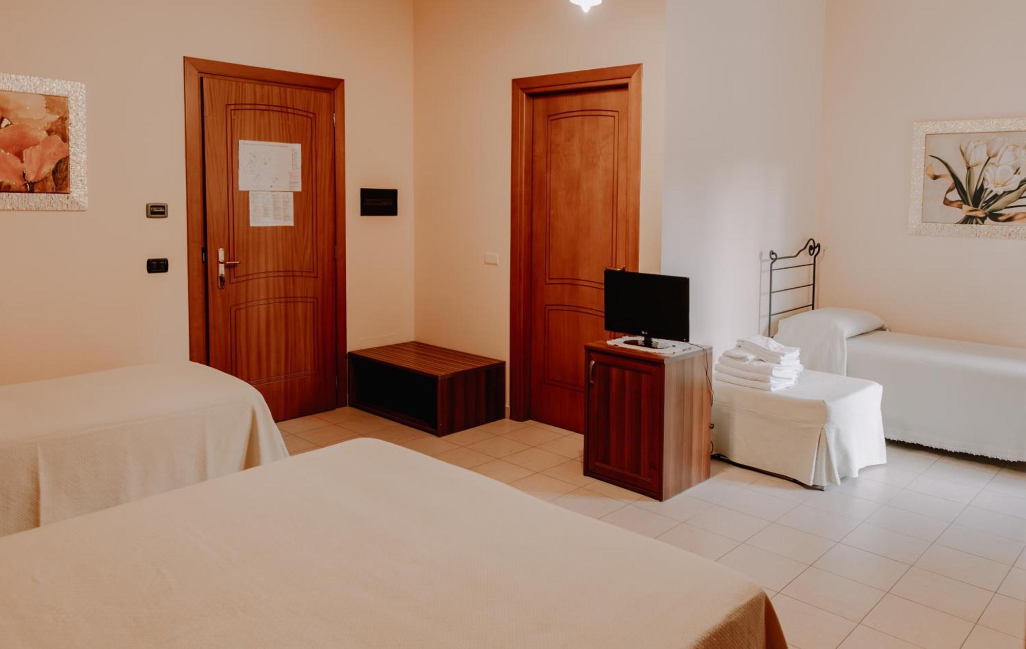 Castelluccio Superiore San Raffaele Hotel Restaurant & Resort מראה חיצוני תמונה