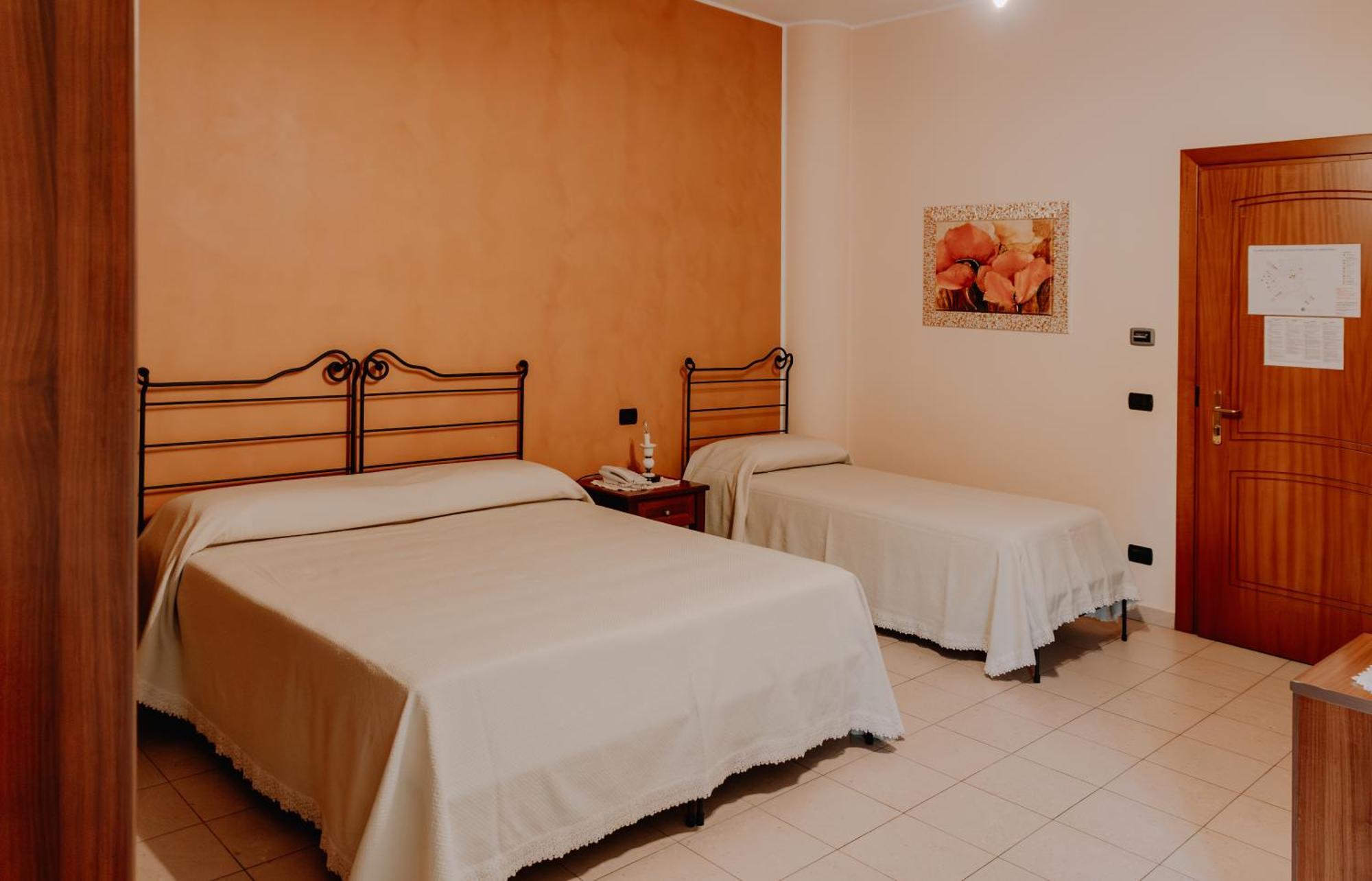Castelluccio Superiore San Raffaele Hotel Restaurant & Resort מראה חיצוני תמונה